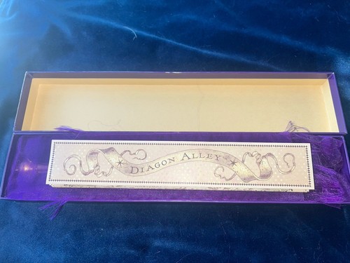 Lot(000)-Universal Studio Harry Potter Interactive Wand 2021 Collector’s Edition - Picture 16 of 16