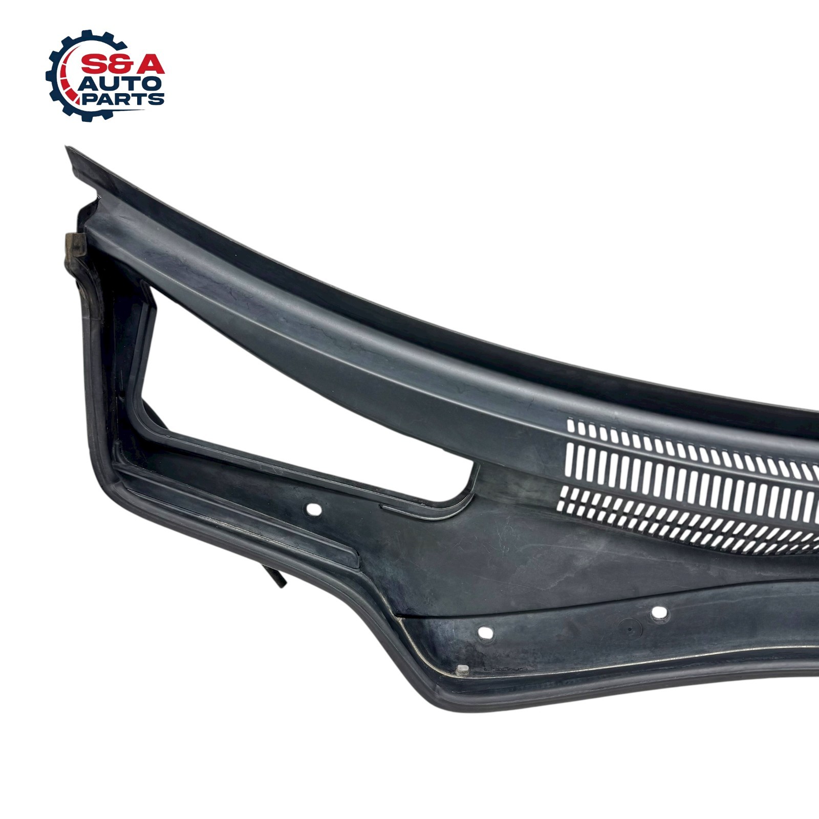 2014 - 2017 MASERATI GHIBLI OEM FRONT WINDSHIELD COWL GRILLE PANEL 670010468