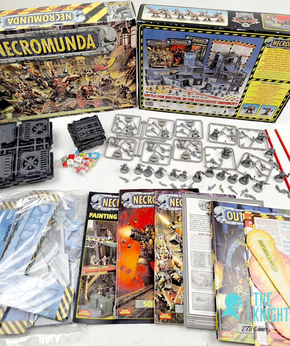 Necromunda Board Game + Outlanders Expansion Warhammer 40k 1995