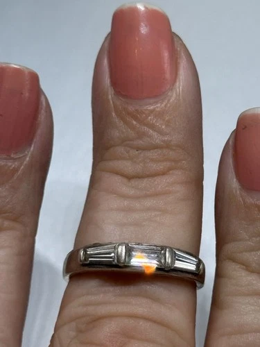 Sterling Silver 925 CZ Stone Band Vintage Sz 9 No Reserve