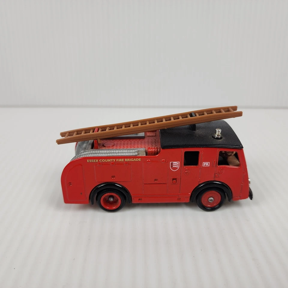 Days Gone Lledo 1955 Dennis F8 Fire Engine Essex Fire Brigade Diecast Model - Image 2 of 4
