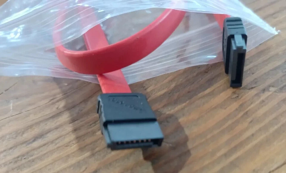 SATA III 57cm, 6GB Red Serial ATA HDD SSD Data Cable 4 pack *Brand New* - Image 2 of 2