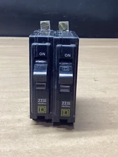 LOT OF 2 SQUARE D QOB120 120/240V 1 POLE 20A 22AIC CIRCUIT BREAKER #115D108*CO
