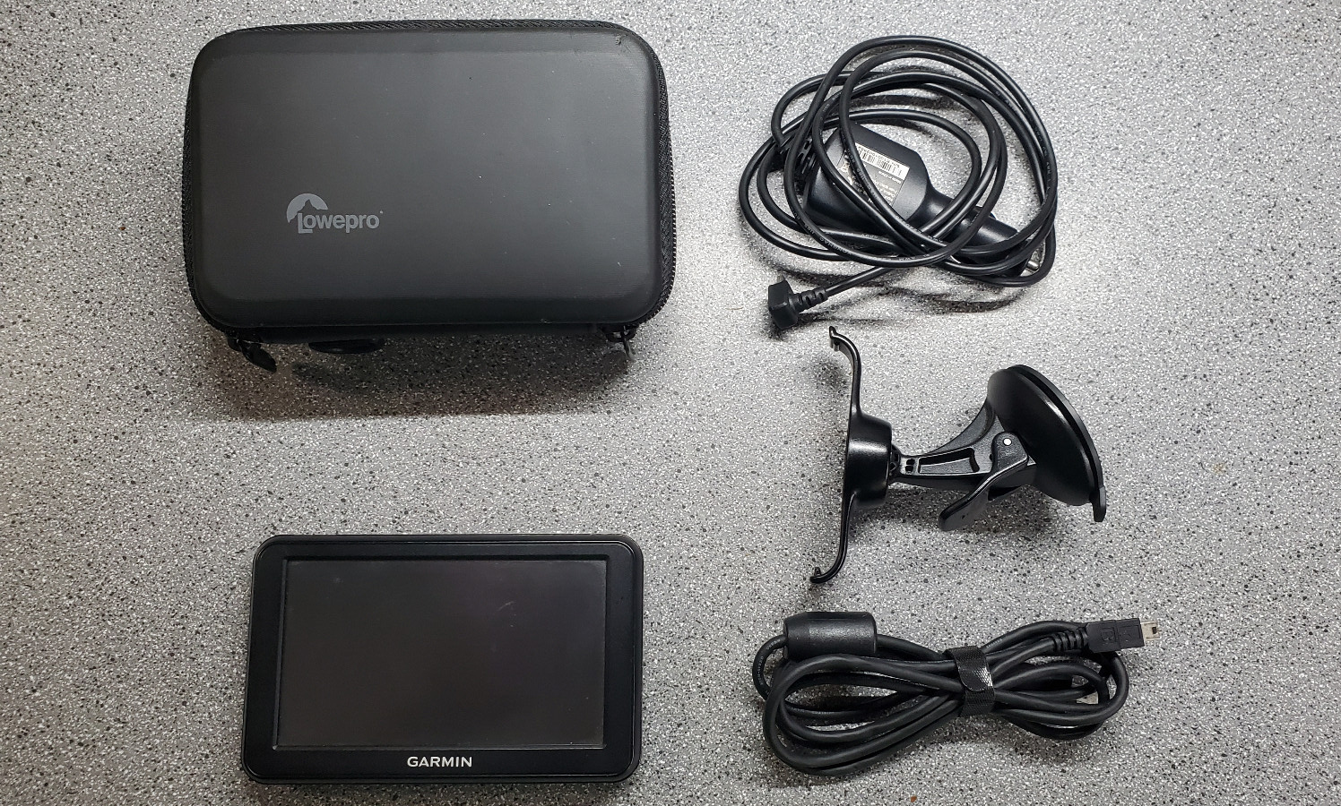 Garmin Nuvi 50LM GPS with Free Lifetime Map Updates Bundle-image