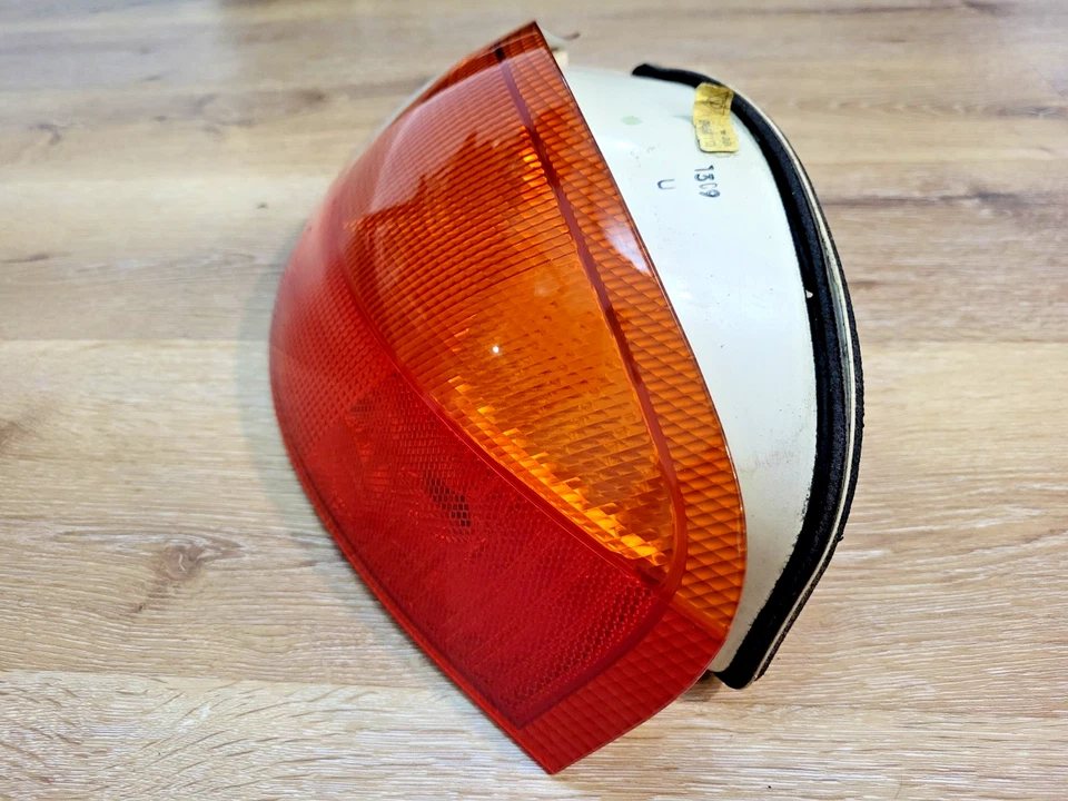 Luz trasera derecha Porsche Boxster 986 1997-2002 98663144403 OEM 104 k millas Foto 3 de 4