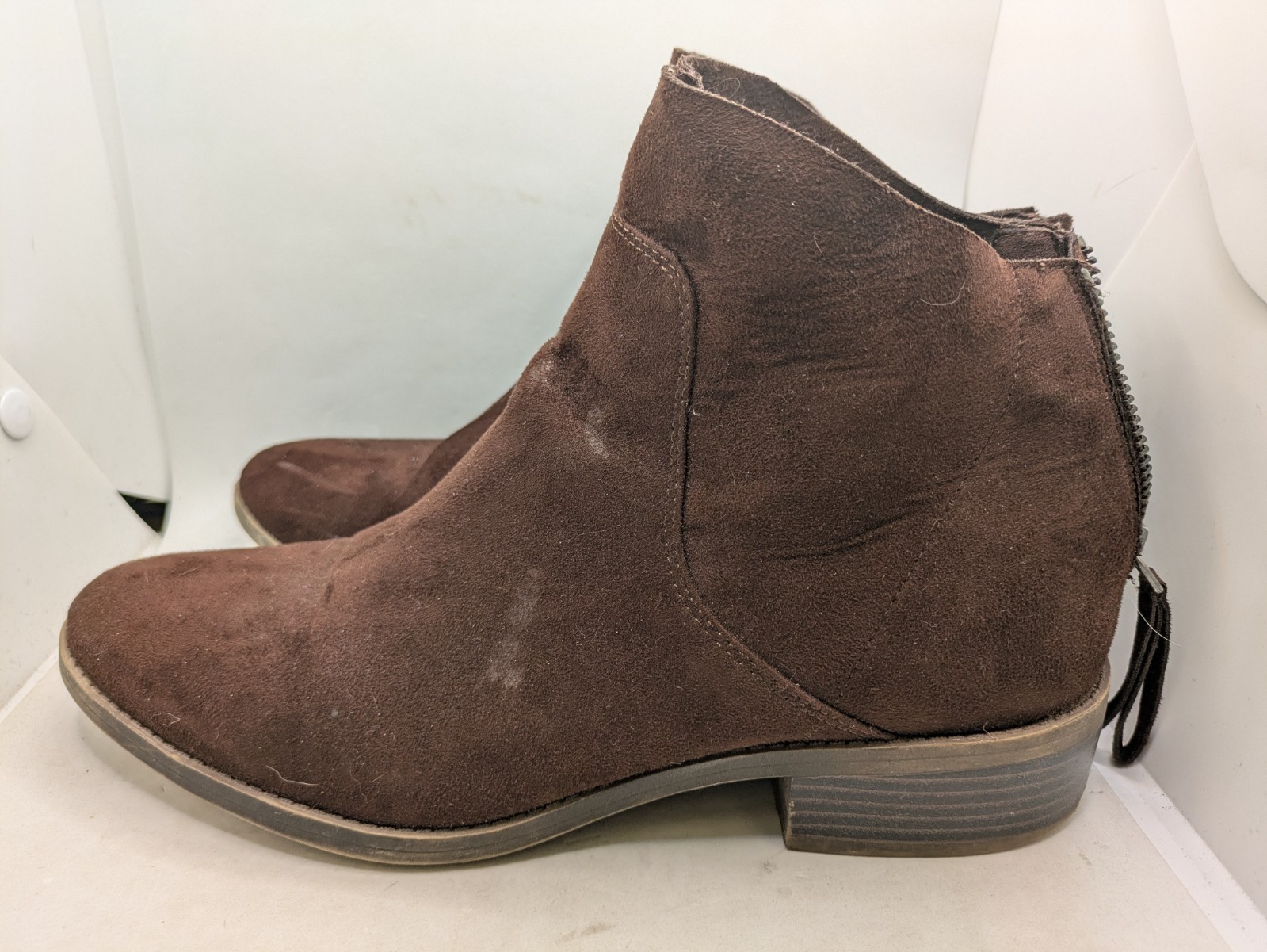 Women’s Brown Suede-Look Ankle Boots Size 9 – Zip Back – Low Heel – Casual/Chic