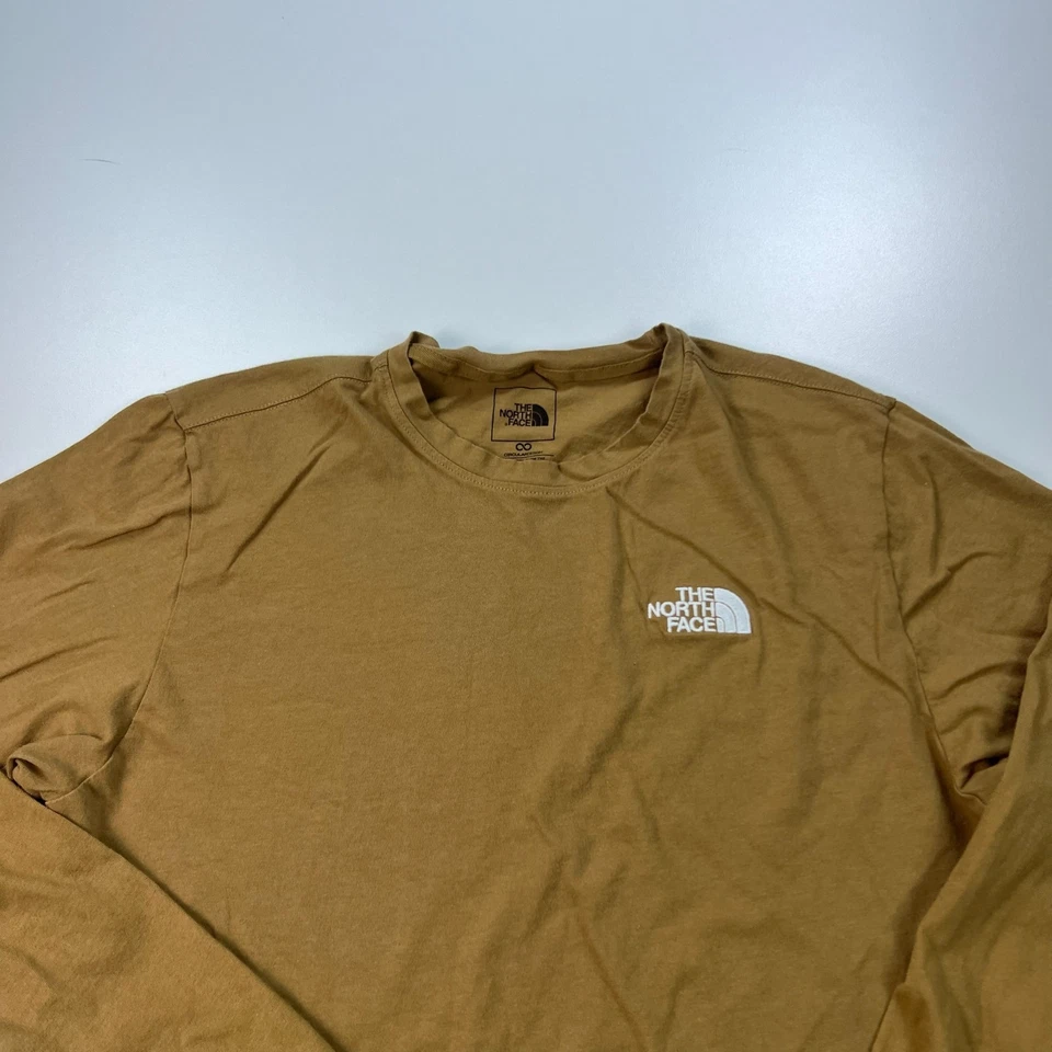 The North Face Shirt Mens Medium GOld Crew Neck Standard Fit Logo Outdoors Foto 2 de 4