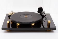 Transrotor Connoisseur turntable, Zeta tonearm, Origin Live motor upgrade