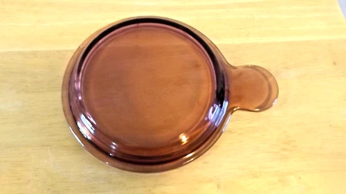 Very Nice PYREX Grab IT Glass Replacement P-240 -C Lid Cranberry 6'3/4"