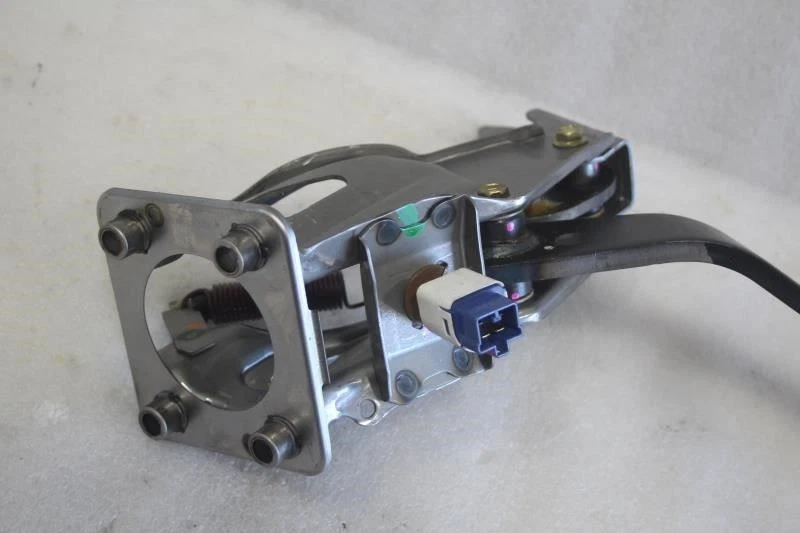 Pedal de freno Lexus GX470 2003 2004 2005 2006 2007 2008 2009 Foto 3 de 4