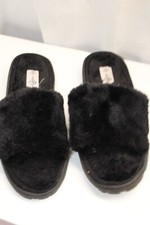 Sole Mates Black Furry Cozy Slippers House Shoes M7/8 Very BreakfastAtTiffany's