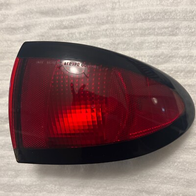 PONTIAC SUNFIRE 4DR 2000 2001 2002 Drivers RIGHT RH PASSENGER Tail ...