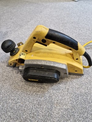 110V Electric Dewalt 678L XW Thickness Planer Wth Case Hand Held UK