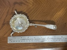 Passoire à thé argentée Johann Viol, Hambourg, Allemagne 74 g