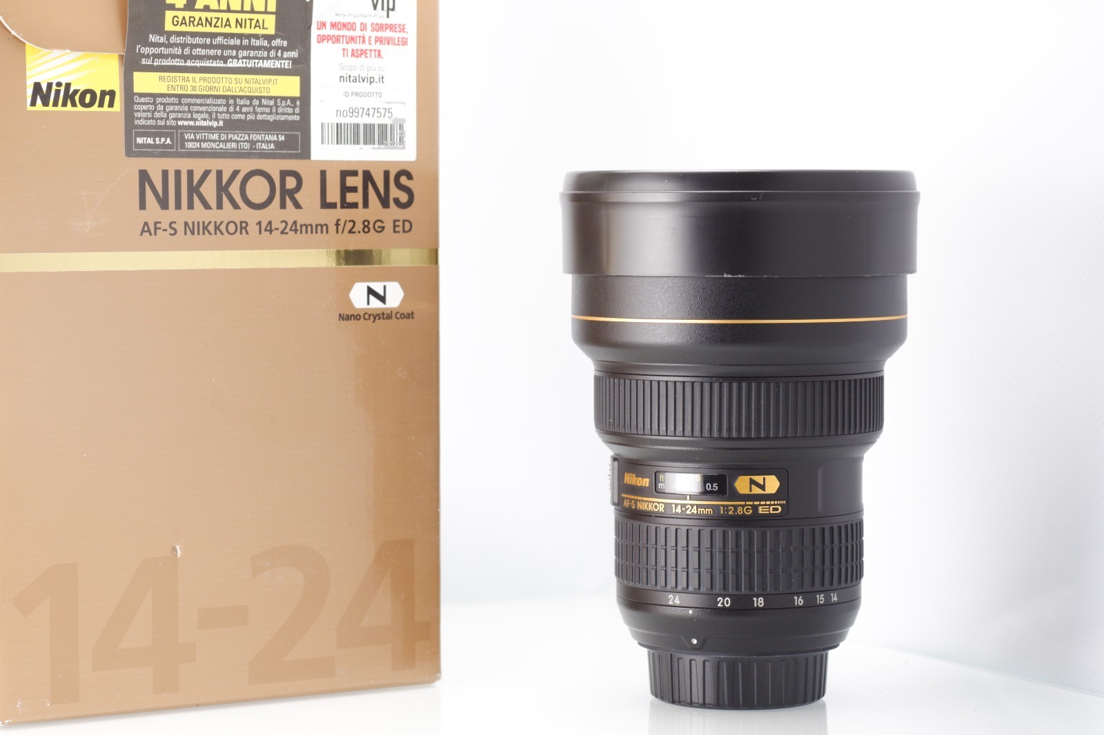 Nikon AF-S Nikkor 14-24mm f2.8G ED in Mint Condition With Box and case CL-M3