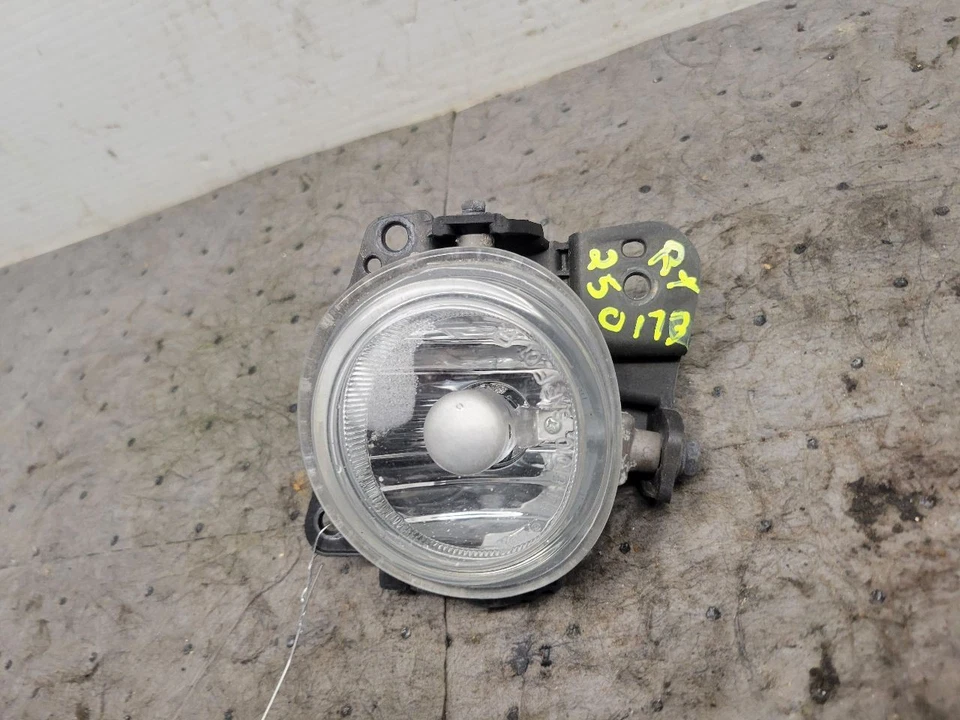 Passenger Corner/Park Light Fog-driving Fits 10-12 MAZDA CX-7 1632871 - Image 2 of 4