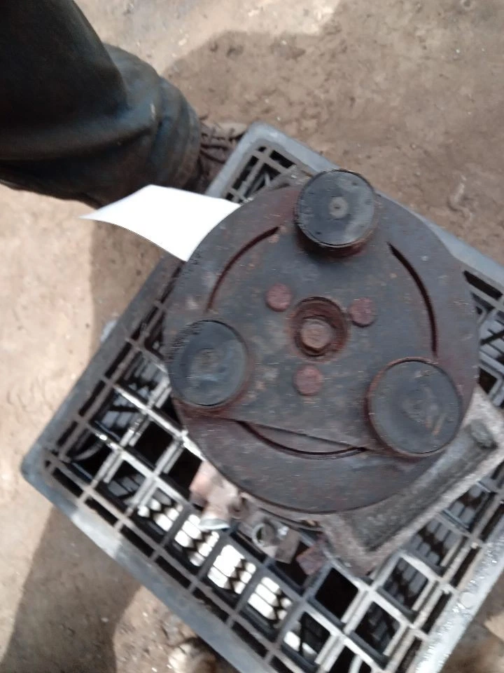 Used A/C Compressor fits: 2012 Nissan Nv 2500  Grade C - Imagem 2 de 4