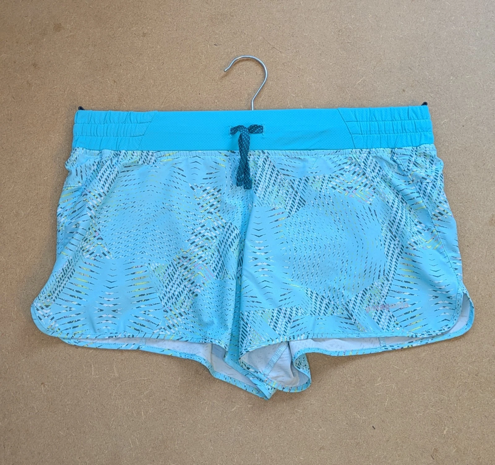 Patagonia Nine Trails Shorts Medium Running Workout Lightweight Patterned