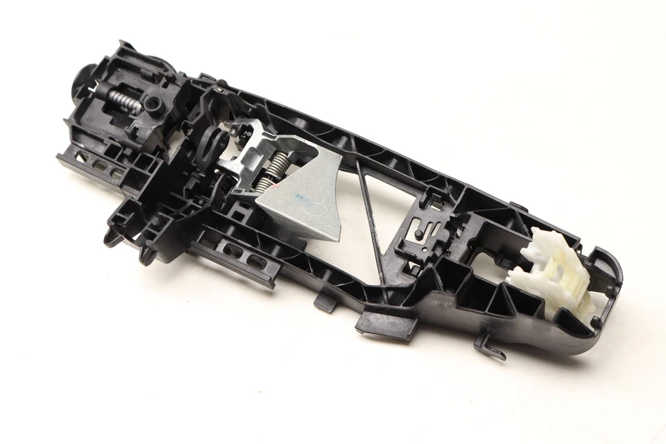 Mercedes-Benz S600 2015-2017 - Soporte de manija exterior puerta trasera izquierda Foto 3 de 4