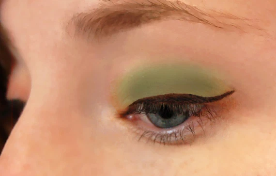 Green Garden Eyeshadow & Eyeliner All-Natural Gentle Vegan Mineral Makeup - Image 3 of 3