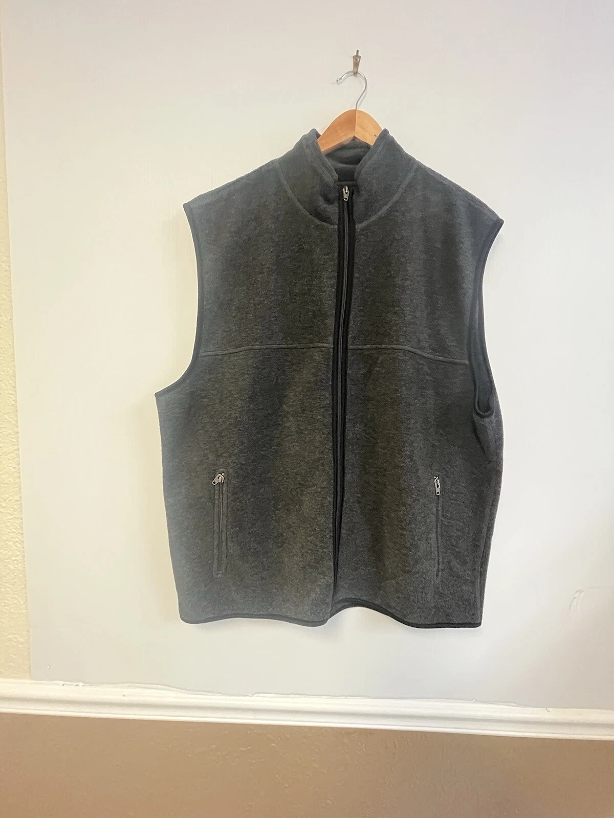 Gap Mens XXL Sleeveless Full Zip Up Outdoor Mock Neck Vest Charcoal