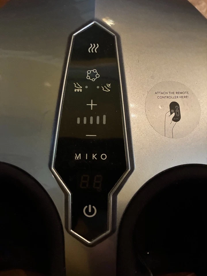 Masajeador de pies MIKO (modelo Y2 MMF-01C-2/Shiatsu, calefacción, múltiples modos de masaje) Foto 2 de 4