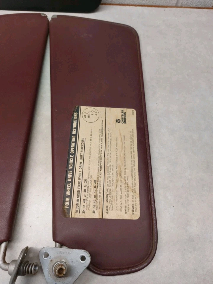 Par de parasoles 81-93 Dodge Ram W150 1992 93 92 91 89 88 87 86 85 rojo azul gris Foto 4 de 4