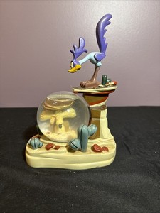 Wile E. Coyote on a rocket statue - Peter Mook - Rutten