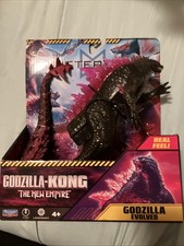 NIP Godzilla x Kong: The New Empire Battle Roar Godzilla Evolved Figure