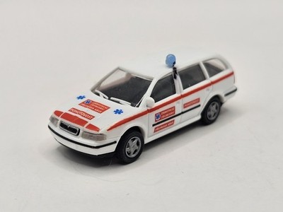 igra 1:87 Skoda Octavia kombi  Notarzt 