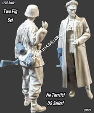 1/35 Resin Figure German Officer/Soldier Strategizing 2 Fig Set Model Kit 33173