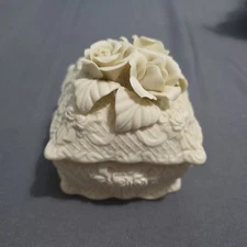 Vintage Ivory Rose Trinket Box with 3-D Roses Ceramic, Porcelain or Glass  4"