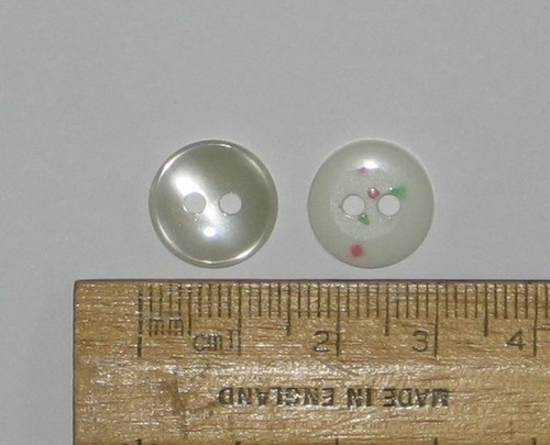 10 x Ivory Cream round plastic Buttons 12.5mm 2 holes British Ref:P236 C30 SALE - Picture 2 of 4
