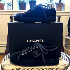 Chanel Velvet Around Sneakers size FR 37 / US 7 with Box CC Logo, Blue