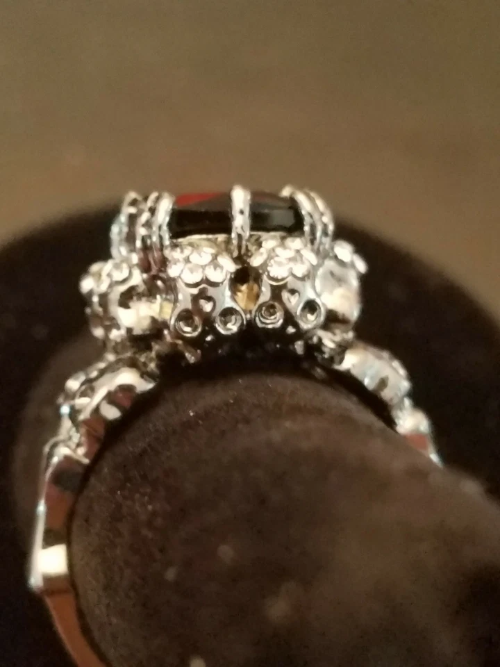 VENDEDOR DE EE. UU. ANILLO RELLENO ORO NEGRO SIMULADO ÓNIX PUNK CALAVERA GÓTICA TALLA 10 Foto 4 de 4