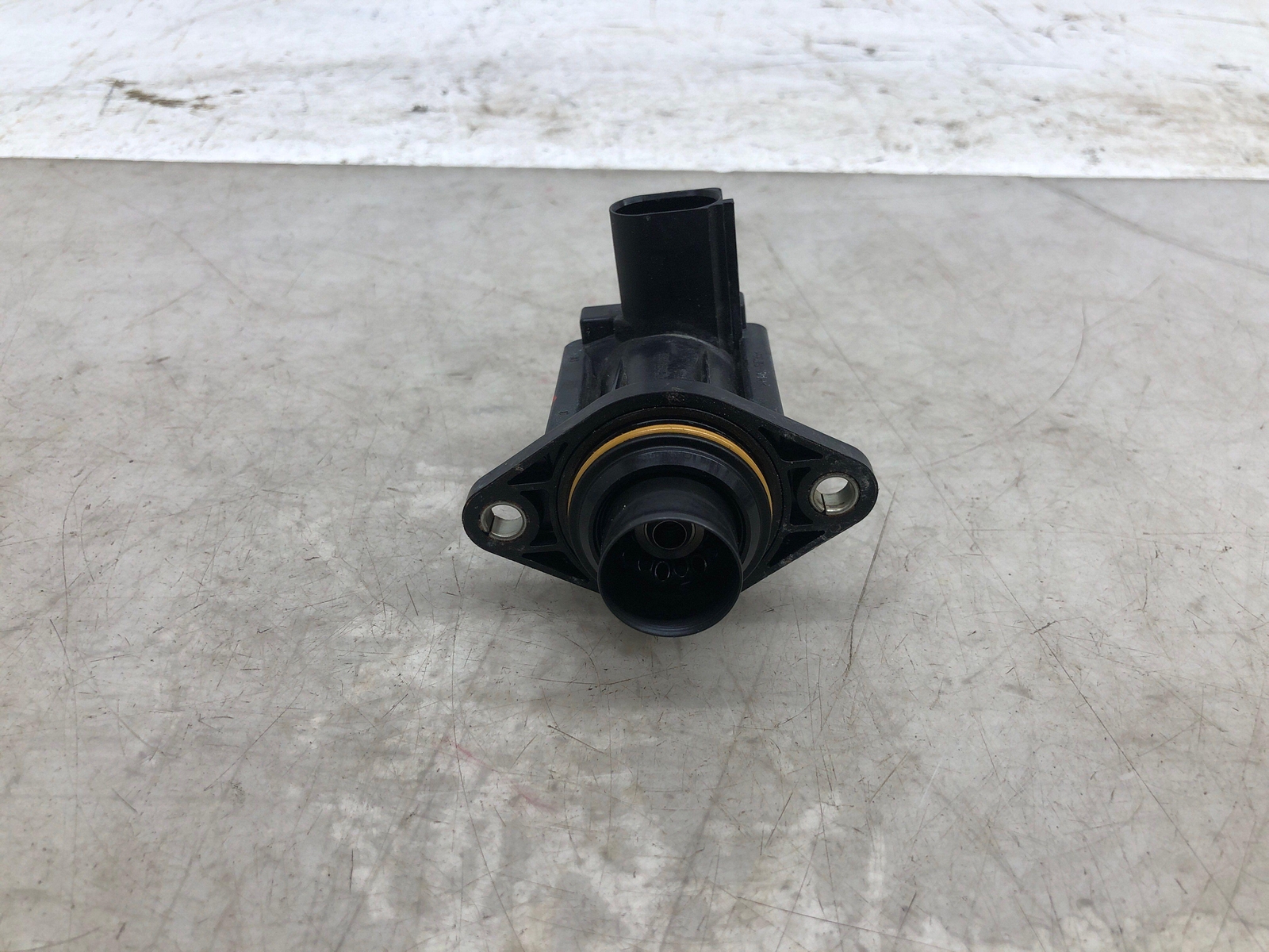 2016-2020 BENTLEY BENTAYGA (B) ENGINE TURBOCHARGER DIVERTER VALVE 03C145710E