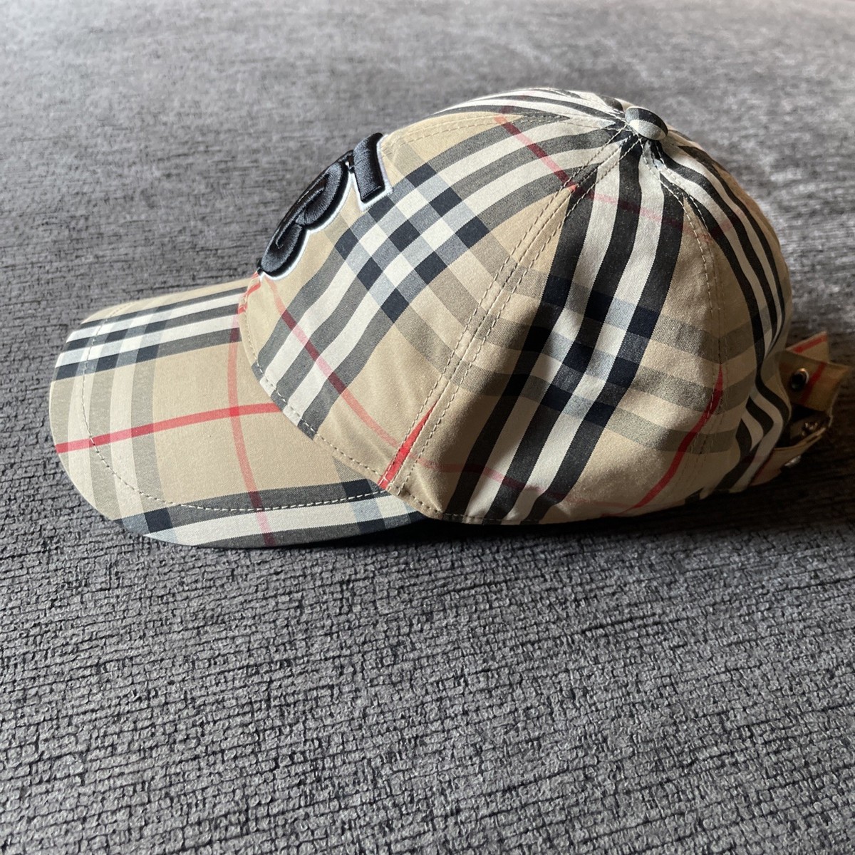 Burberry Men's Check Hat With TB Logo | eBay