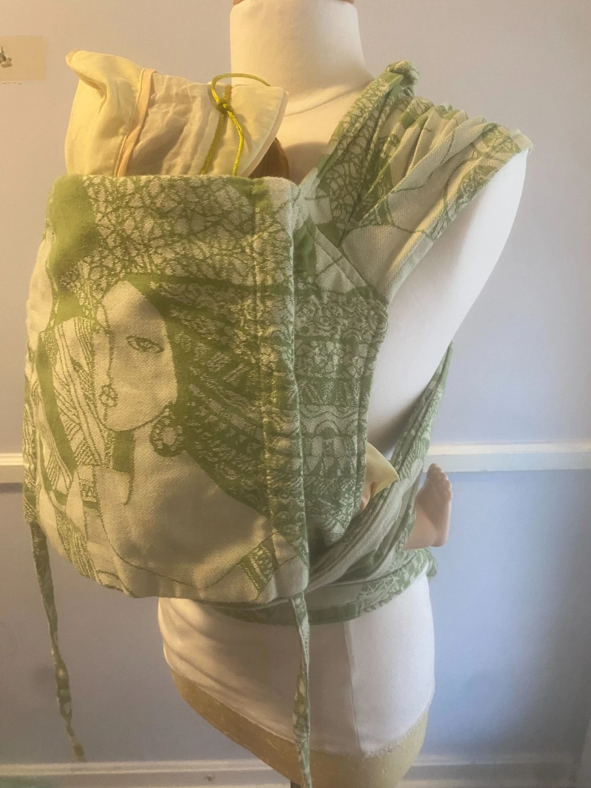 Custom Wrap Conversion Mei Tai Kokadi Mother Nature Lily & Lotus Baby Carrier
Opens in a new window 