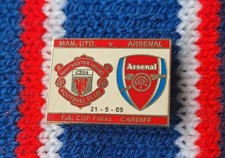RARE FIND 2005 FA CUP MANCHESTER UNITED V ARSENAL  ENAMEL PIN BADGE L@@K!