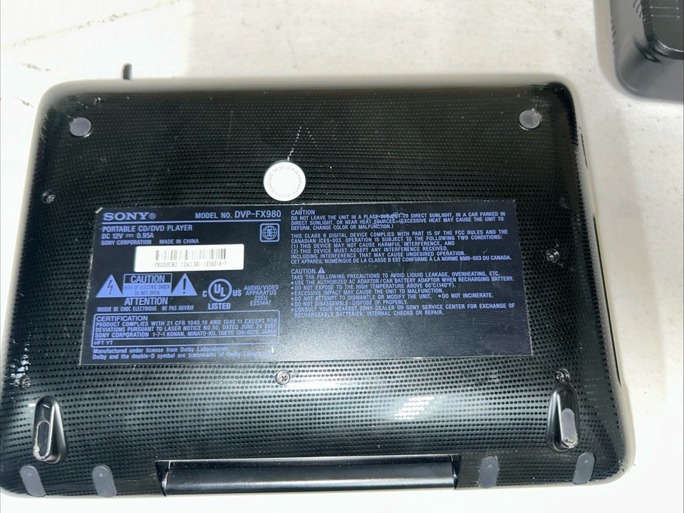 Reproductor de CD DVD portátil Sony DVP-FX980 9" LCD - Batería incorporada - ¡FUNCIONA MUY BIEN! Foto 4 de 4