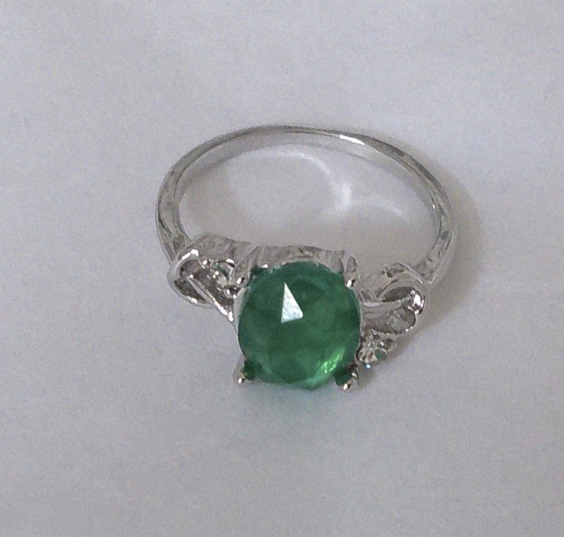 New Silvertone Brilliant Green Faceted Zirconia Solitaire Ring Size 7.75