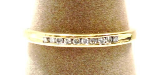 Ladies dainty 14K SOLID GOLD ring channel Diamond engagement wedding band 7 VTG - Picture 2 of 6