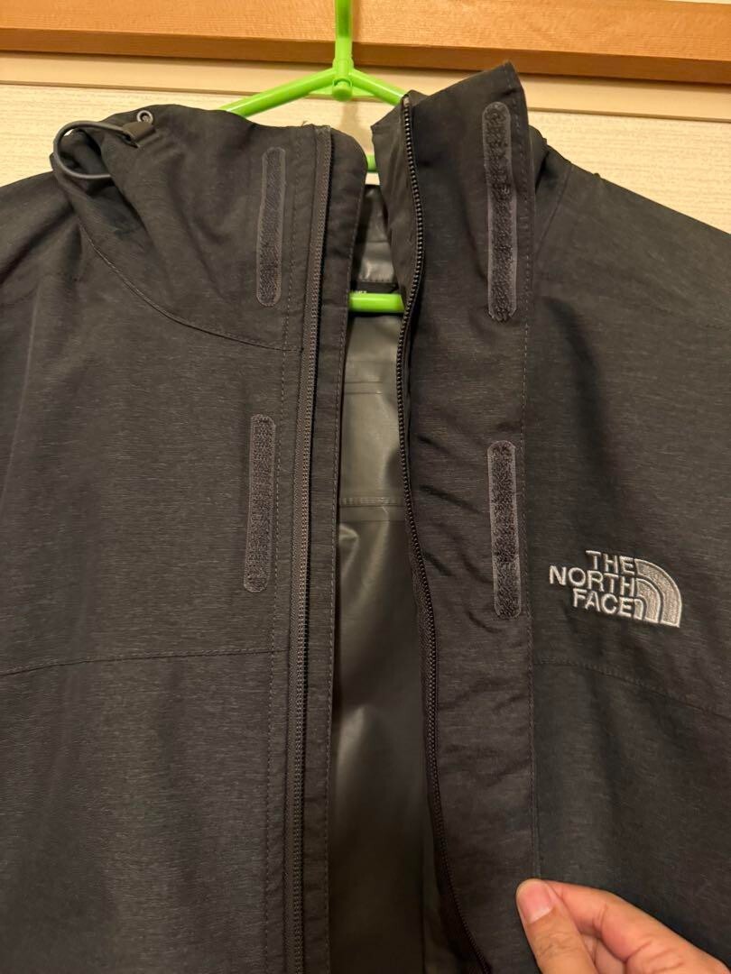 The North Face THE NORTH FACE Resolve Insulated Jacket The North Face THE NORTH FACE Resolve Insulated Jacket
