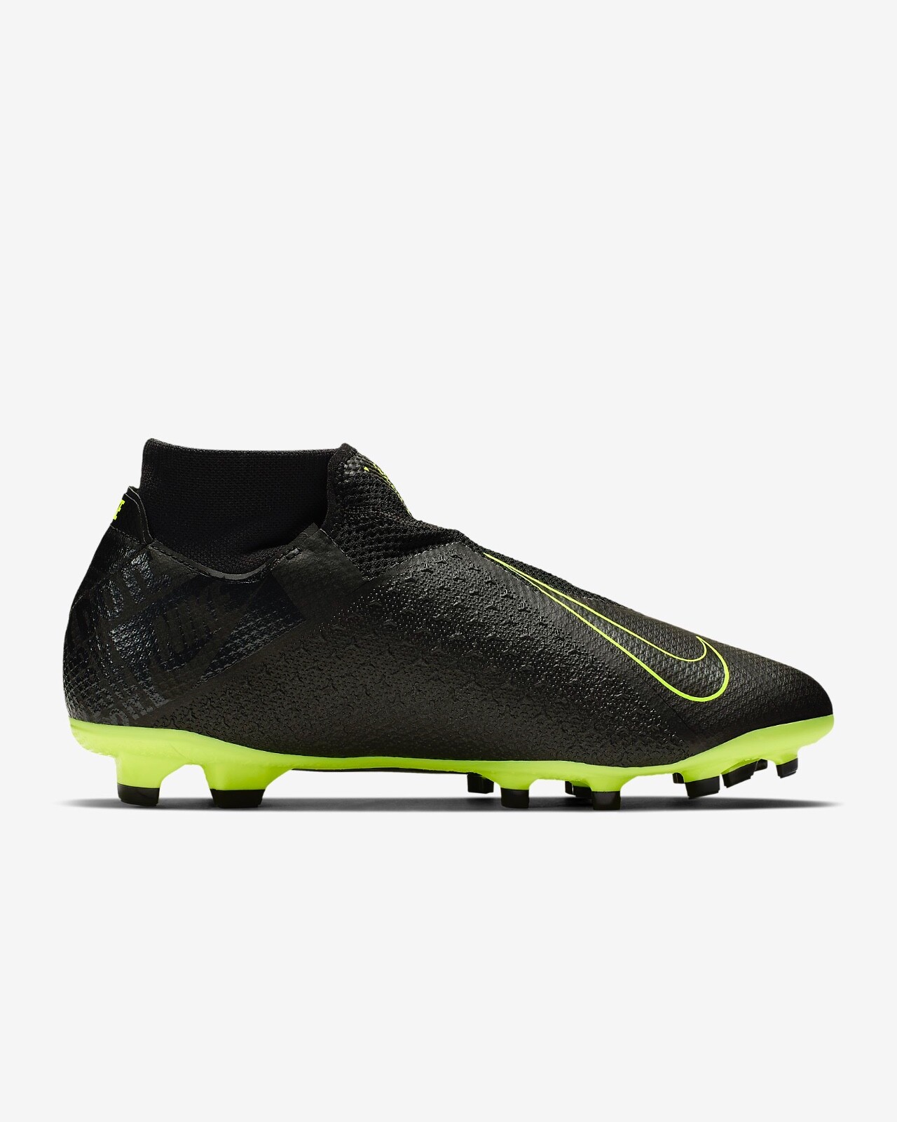 nike phantom vision pro cleats