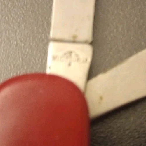 VICTORIA EXECUTIVE ANTIQUE SWISS ARMY KNIFE * Single-Leg, Victoria Tang, Red TP - Image 3 of 4