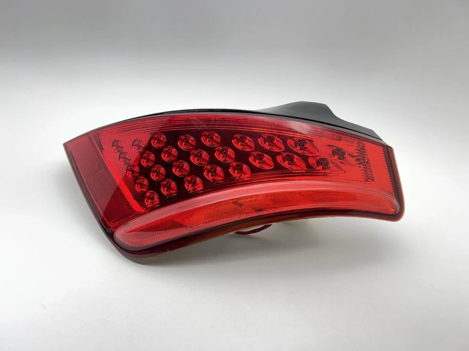 Luz trasera derecha Nissan Murano 2006-2007 3,5 L AWD -SL- 42600 Foto 2 de 4