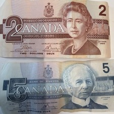 1986 Canadian Ottawa Bills Lot: (1) 2 Dollar Note and (1) 5 Dollar, circulate