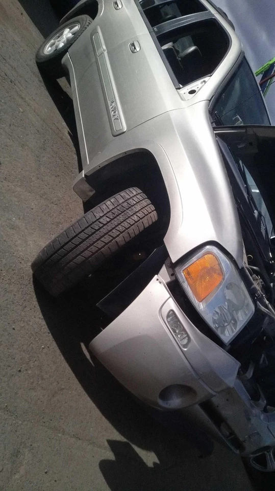 2003 GMC Envoy 4.2L Engine Complete Assembly RWD OEM 220K Miles - Image 2 of 4