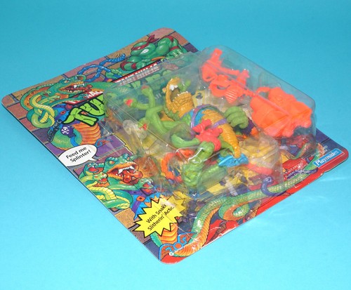 TMNT TEENAGE MUTANT NINJA TURTLES SCALE TAIL MOC MOSC SEALED CARD 1992 PLAYMATES - Picture 3 of 10