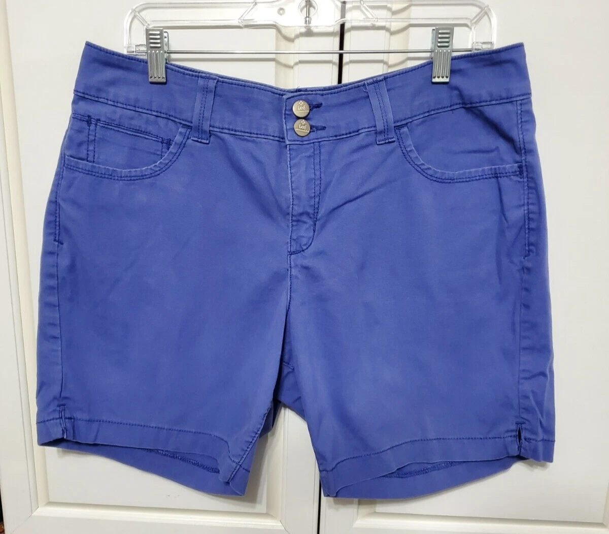 Lee Women Shorts Platinum Label Size 12 Medium Slimming Blue Short